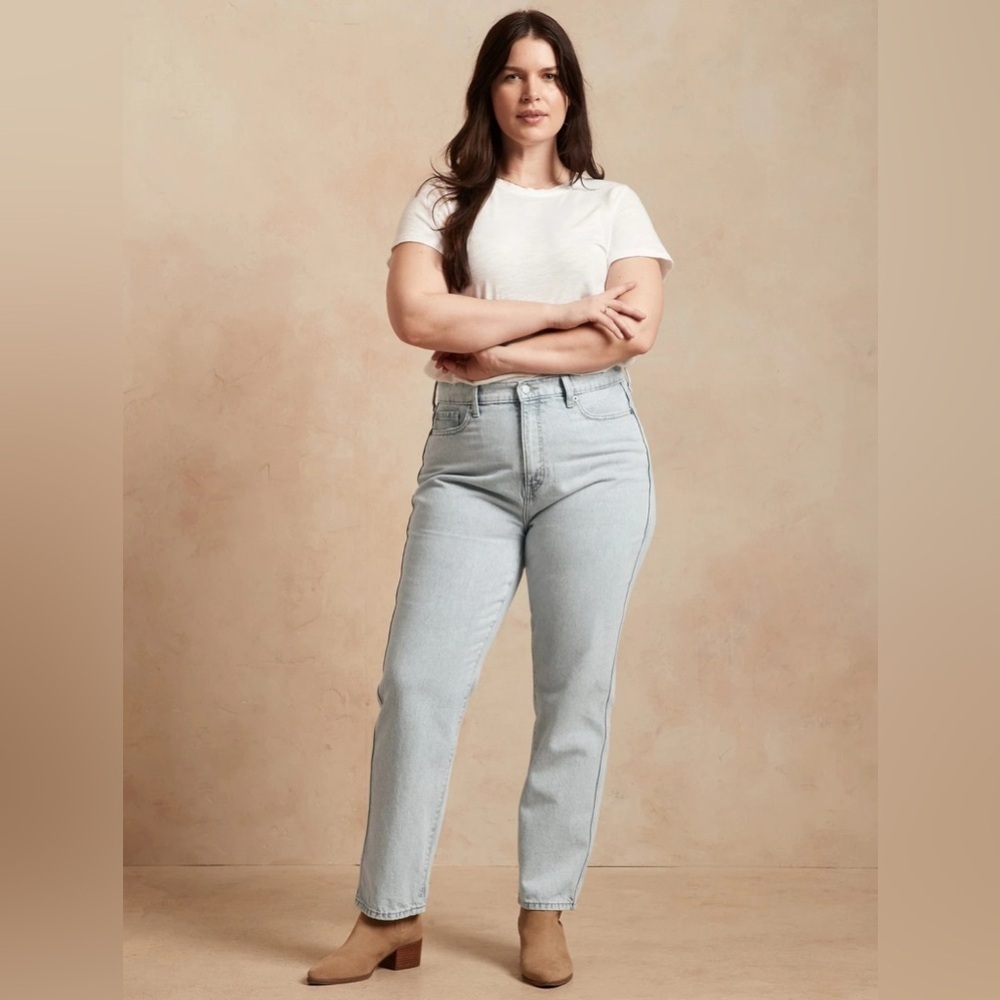 Banana Republic High Rise Light Wash Curvy Straight Leg Jeans Size‎ 28